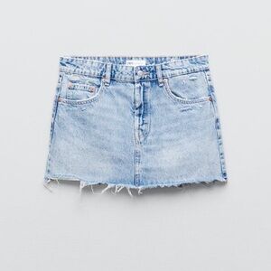 Zara. BNWT Denim Mini Skirt